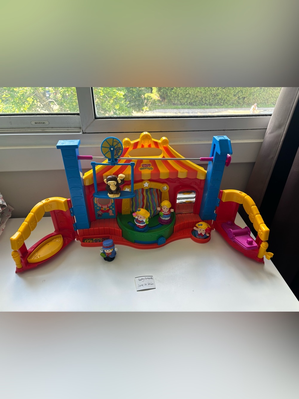 Little people circus fair carnival playset with 5 figures